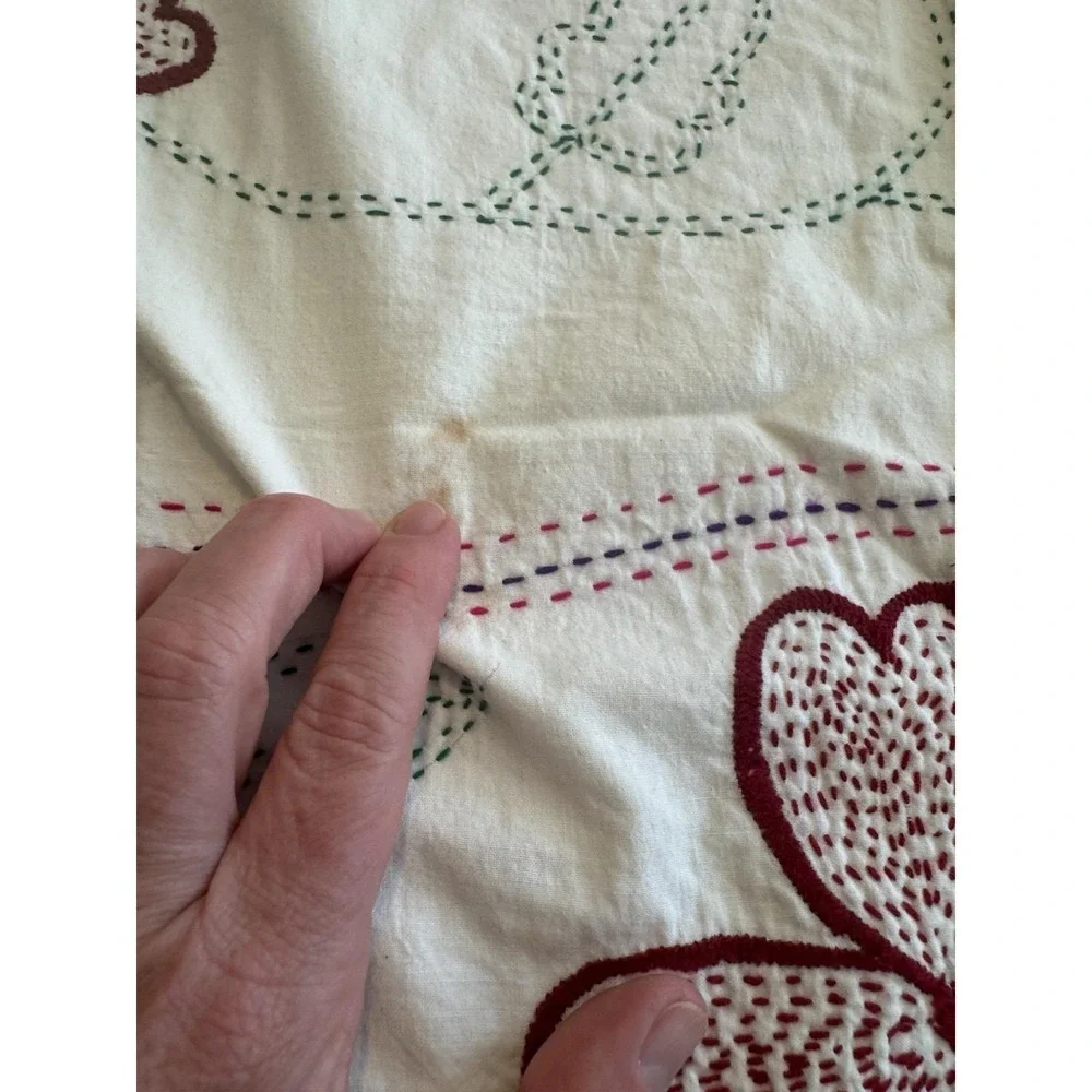 Hand Embroidered Kantha Cotton Bedspread Throw Floral White Burgundy 65x80